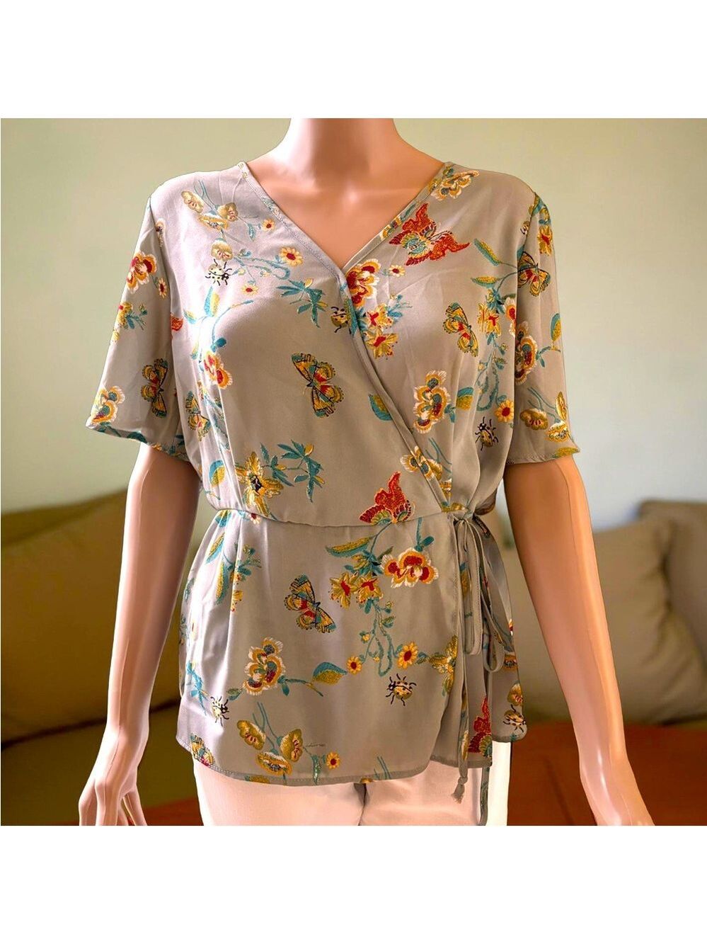 (3 for $12 item) Sienna Sky Green Floral Wrap Top Medium